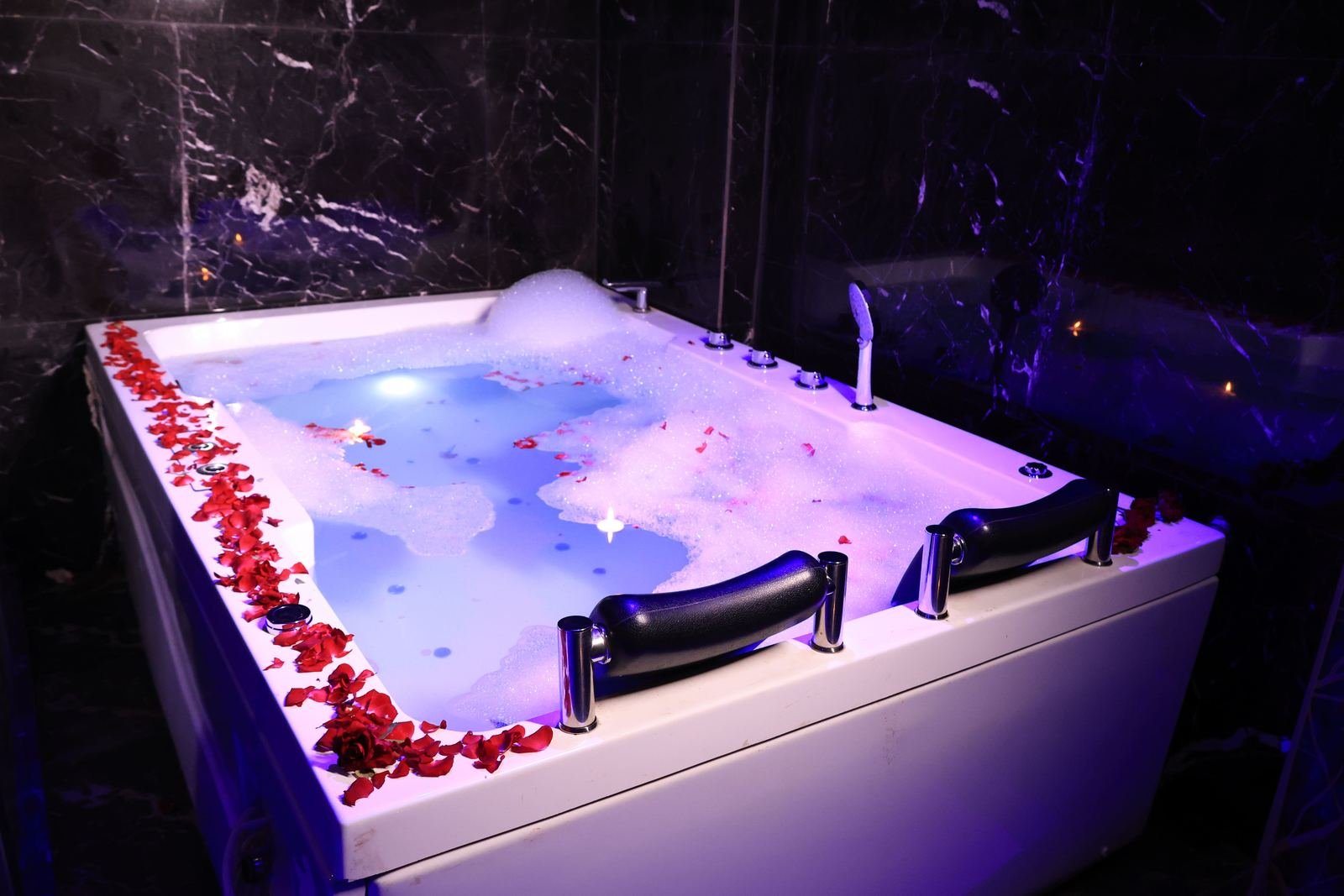 Relaxing spa room at Rich Spa, Dombivli